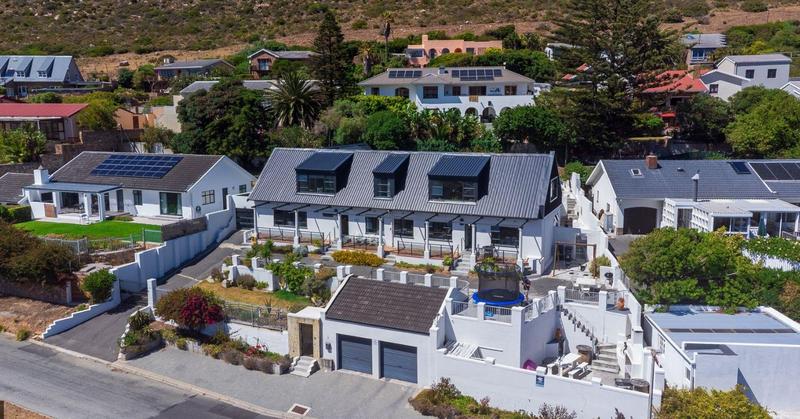 7 Bedroom Property for Sale in Fish Hoek Western Cape